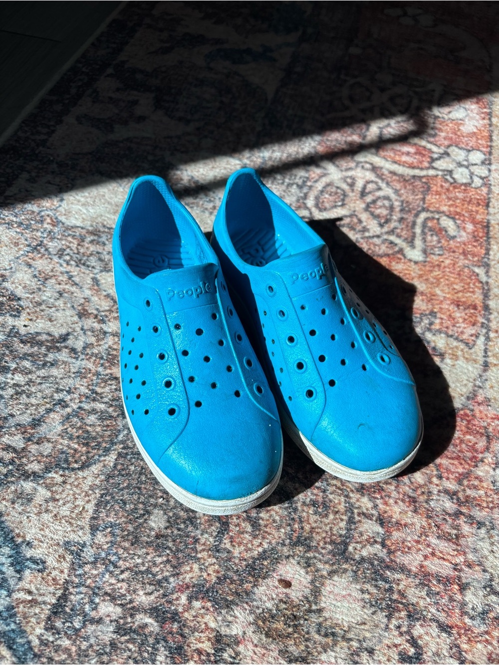 Kids Water Shoes Slip-On in Bright Blue